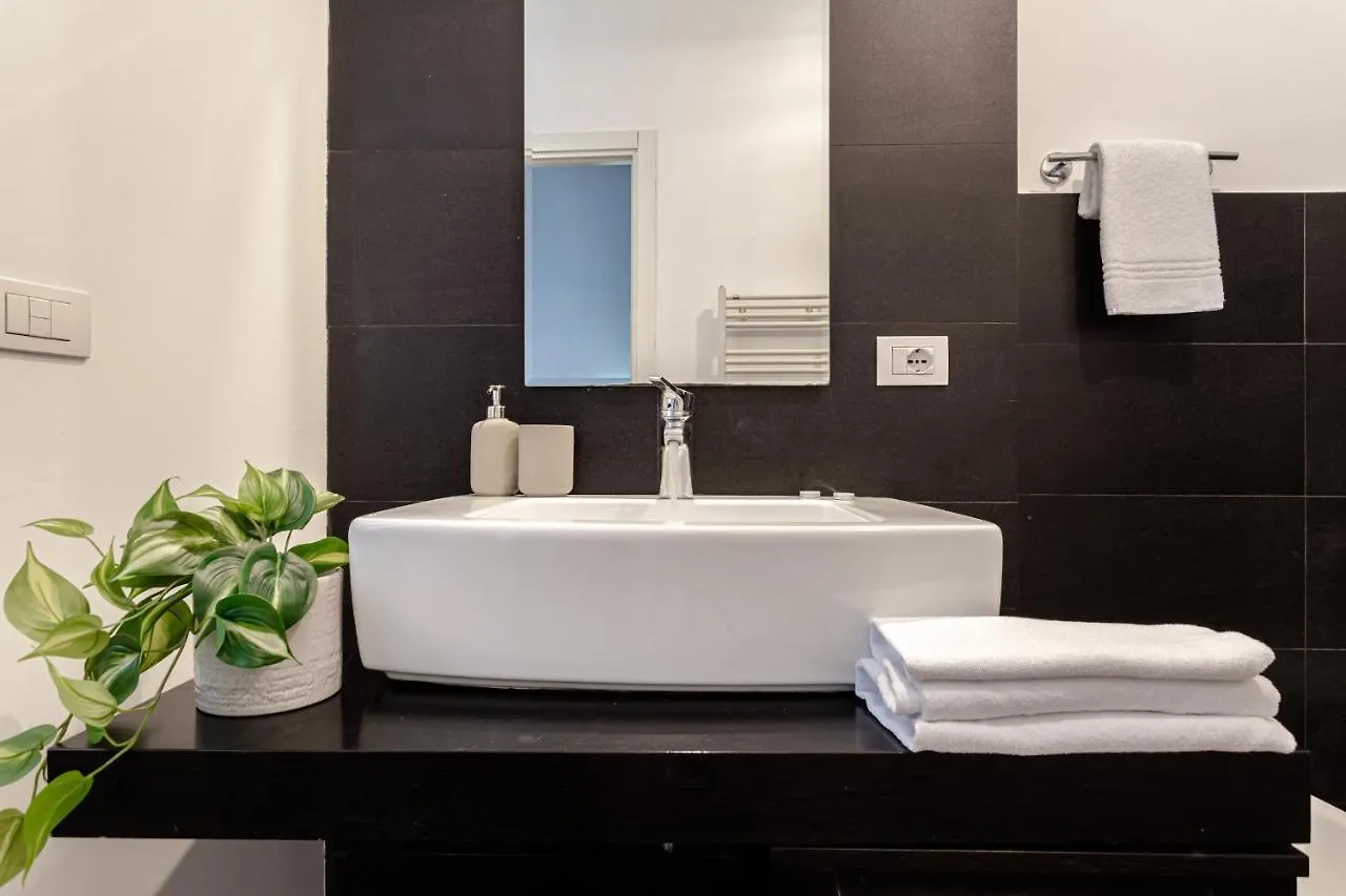 Agathae Luxury Apartament With Garden Rome
